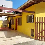 Casas Amarelas - Praia Grande, Ubatuba