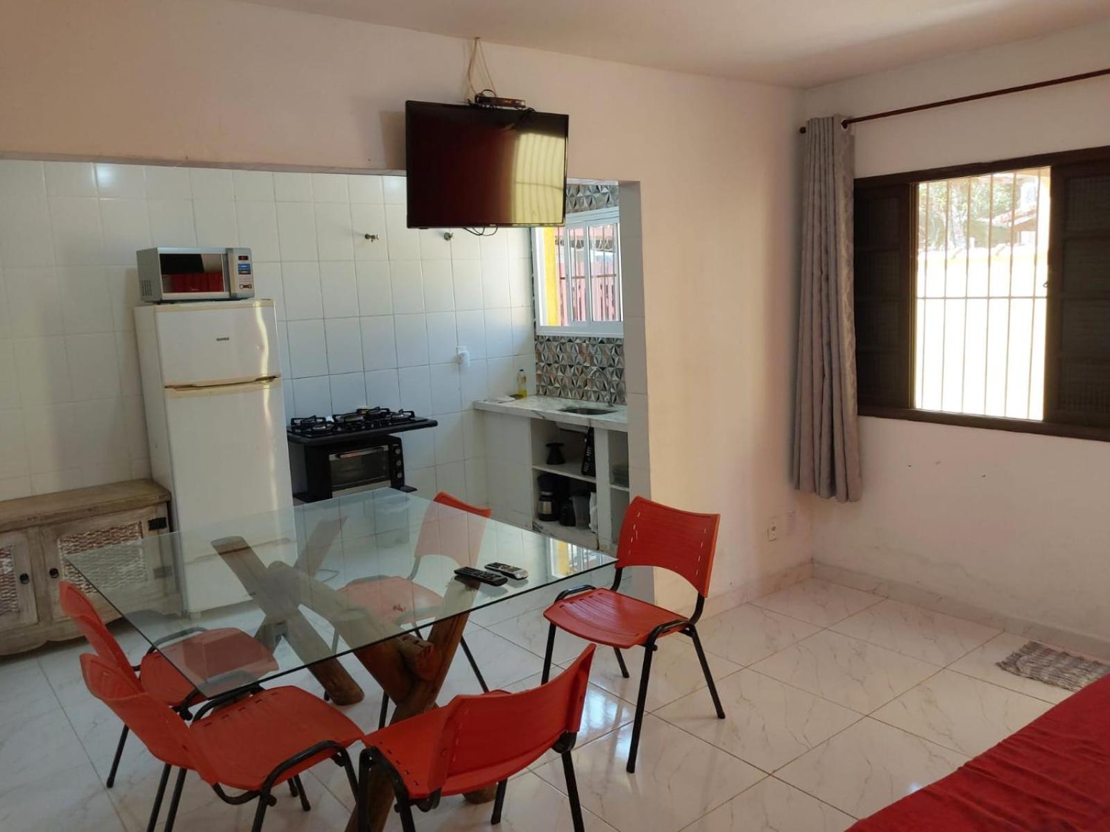 Casas Amarelas - Grande, * Ubatuba